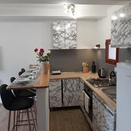 Jazbina Apartment *